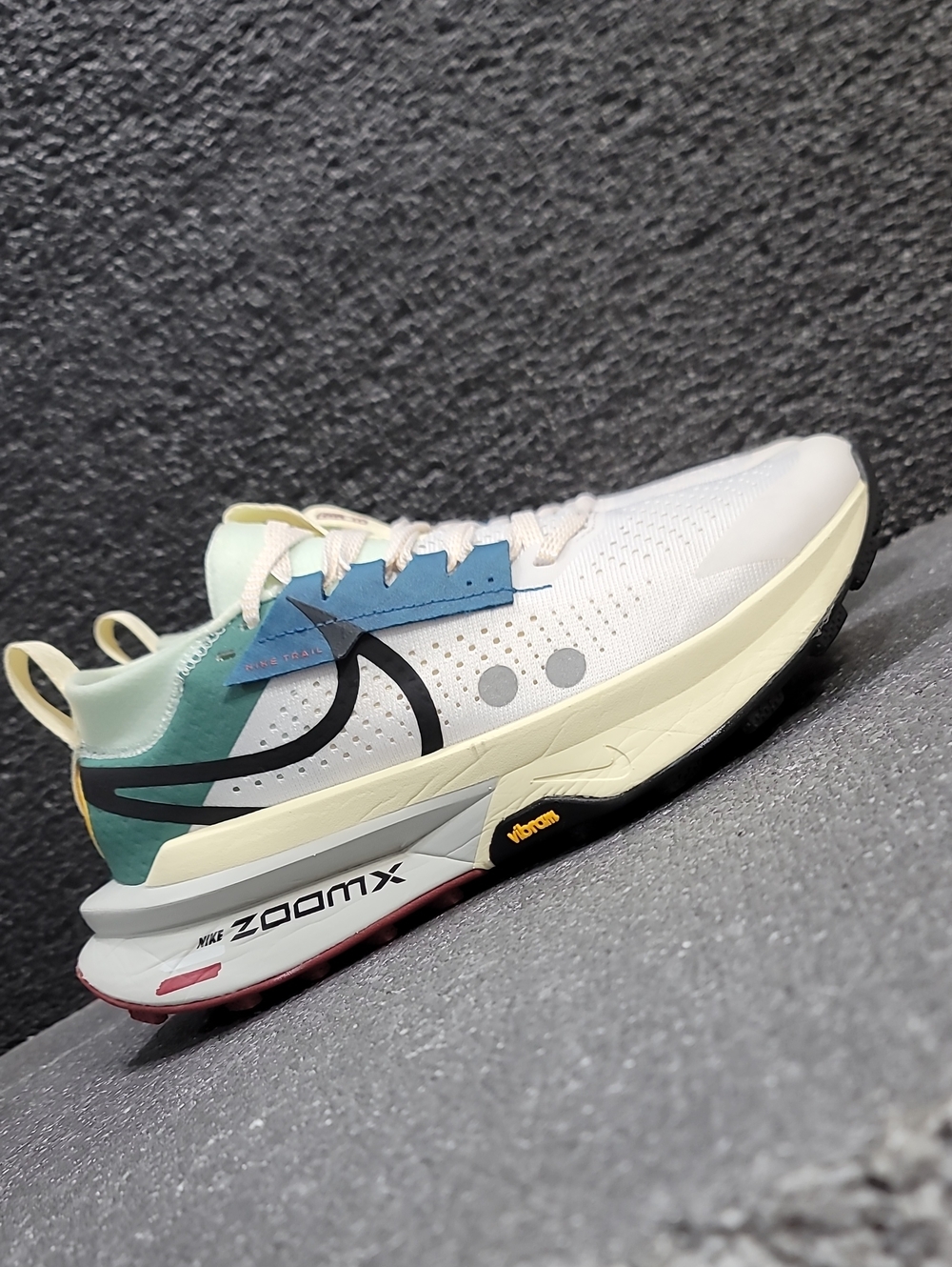 Nike Wmns ZoomX Zegama 2 'Bicoastal Court Blue' Wmns 7 Fast Shipping - Picture 3 of 16